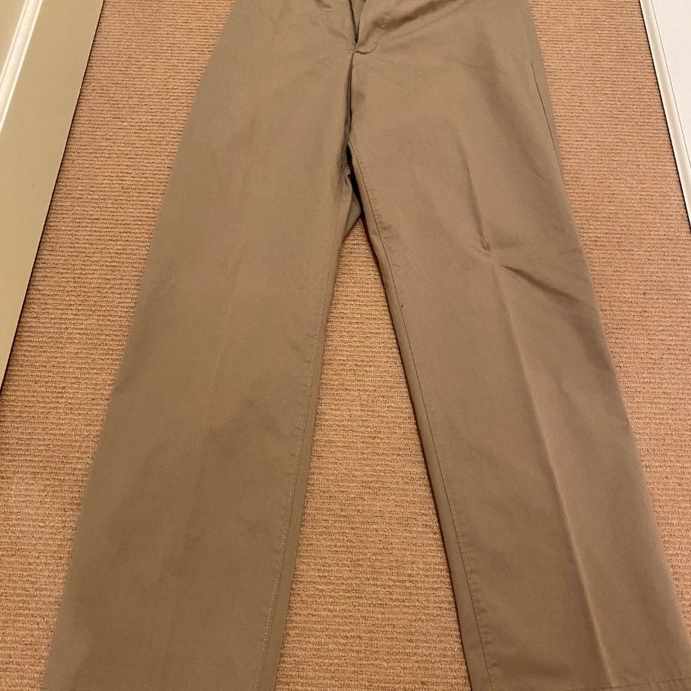 Gap Khakis - Waist: 34, Length: 34